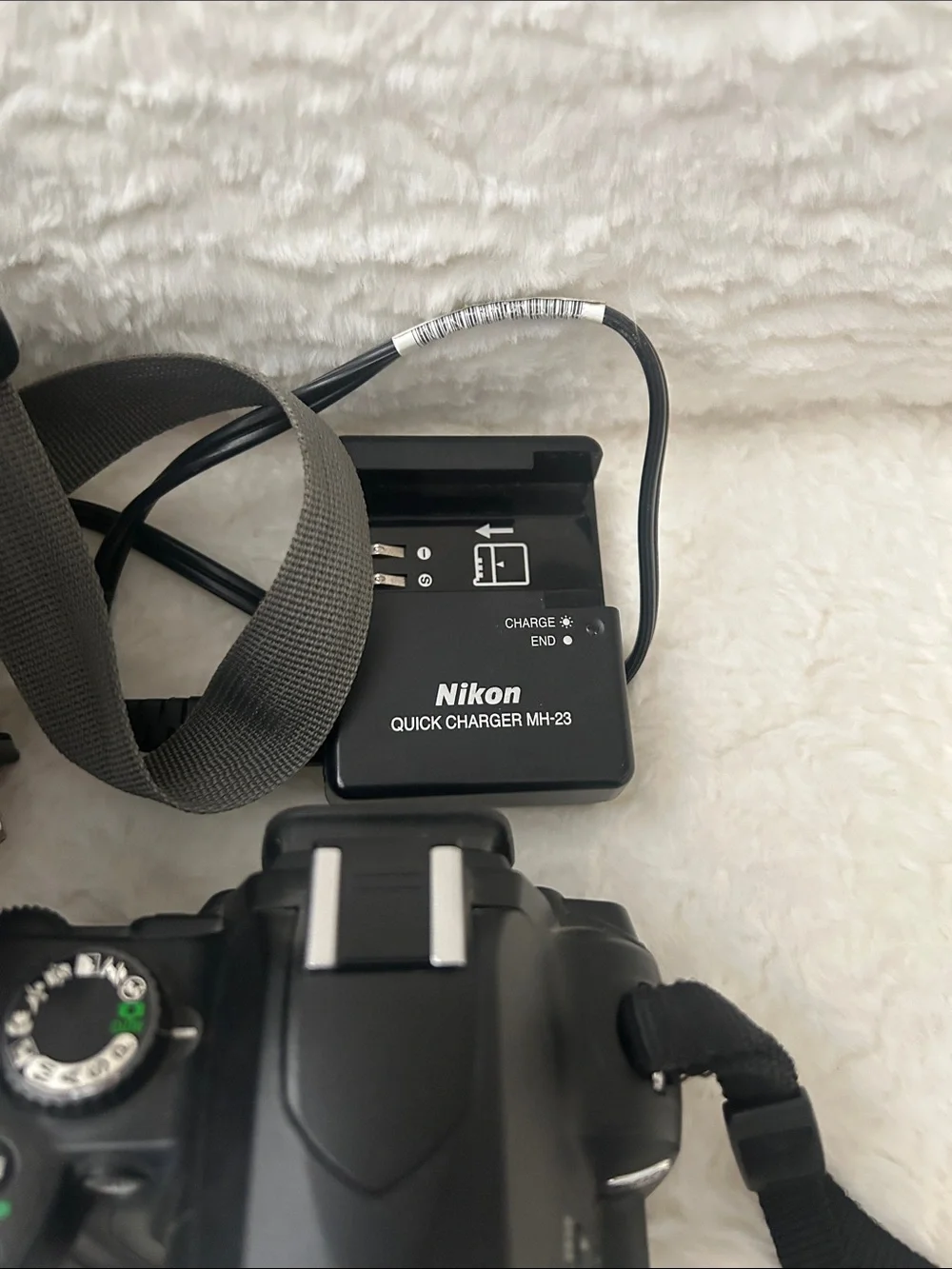 Nikon D60 Camera complete kit DSLR @ book